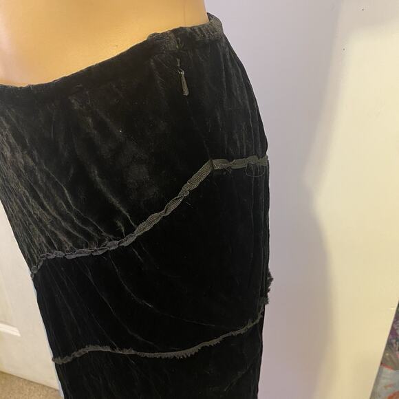 VTG J Jill Silk Rayon Crushed Velvet Skirt Women Sz 4 Black Ruffle Goth Grunge - Picture 9 of 9